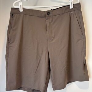 Vuori Short - Brown